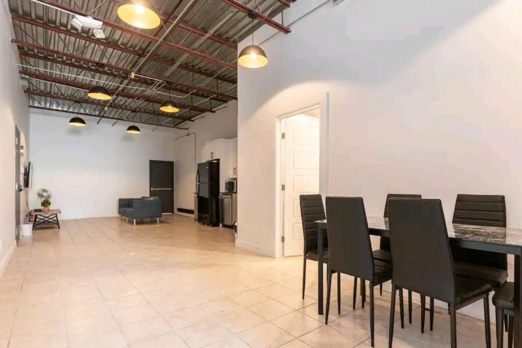 Appartement No°1~Plaza St-Hubert~Metro Jean-Talon~Jarry Parc à Montréal Extérieur photo