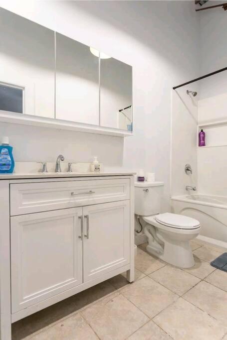 Appartement No°1~Plaza St-Hubert~Metro Jean-Talon~Jarry Parc à Montréal Extérieur photo